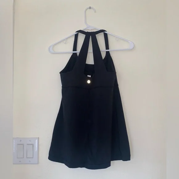 Lululemon Black Shelf Bra Tank Top - Picture 2 of 3
